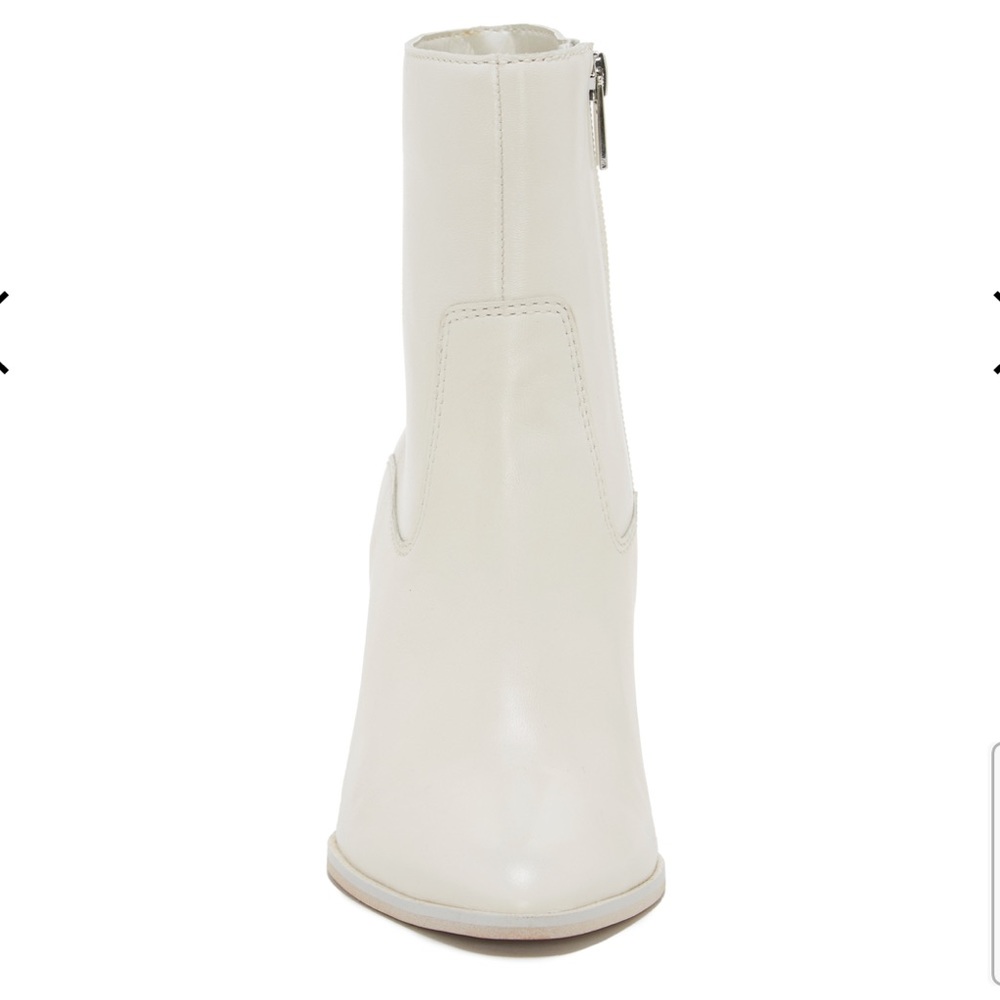 Vince Camuto Ezranda Creamy White size 7 Bootie